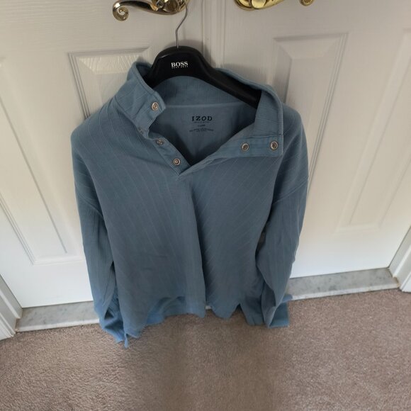 Izod Men's Shirt - Picture 1 of 2